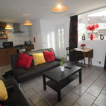 Dinnington House Dinnington By Smart Corporate Stays Экстерьер фото